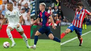 成鲜明对比 成鲜明对比